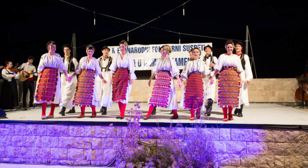 međunarodni folklorni susreti, folklor dugopolje, čuvari kulturne baštine i tradicije, folklor